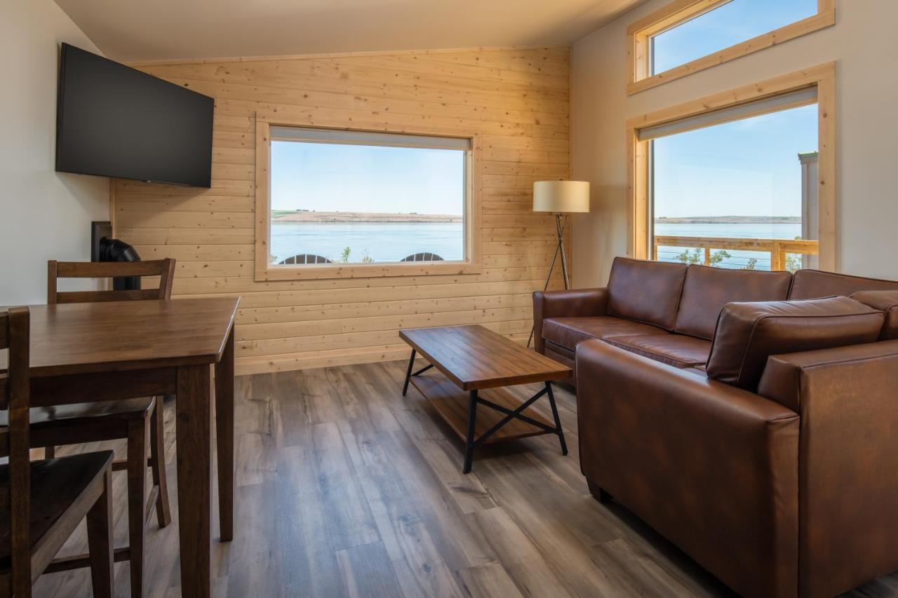 River Lodge And Cabins Boardman Екстериор снимка