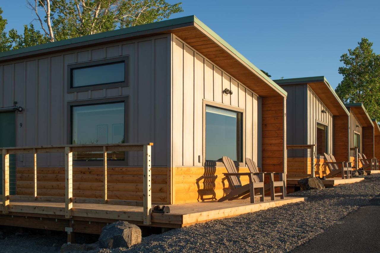 River Lodge And Cabins Boardman Екстериор снимка