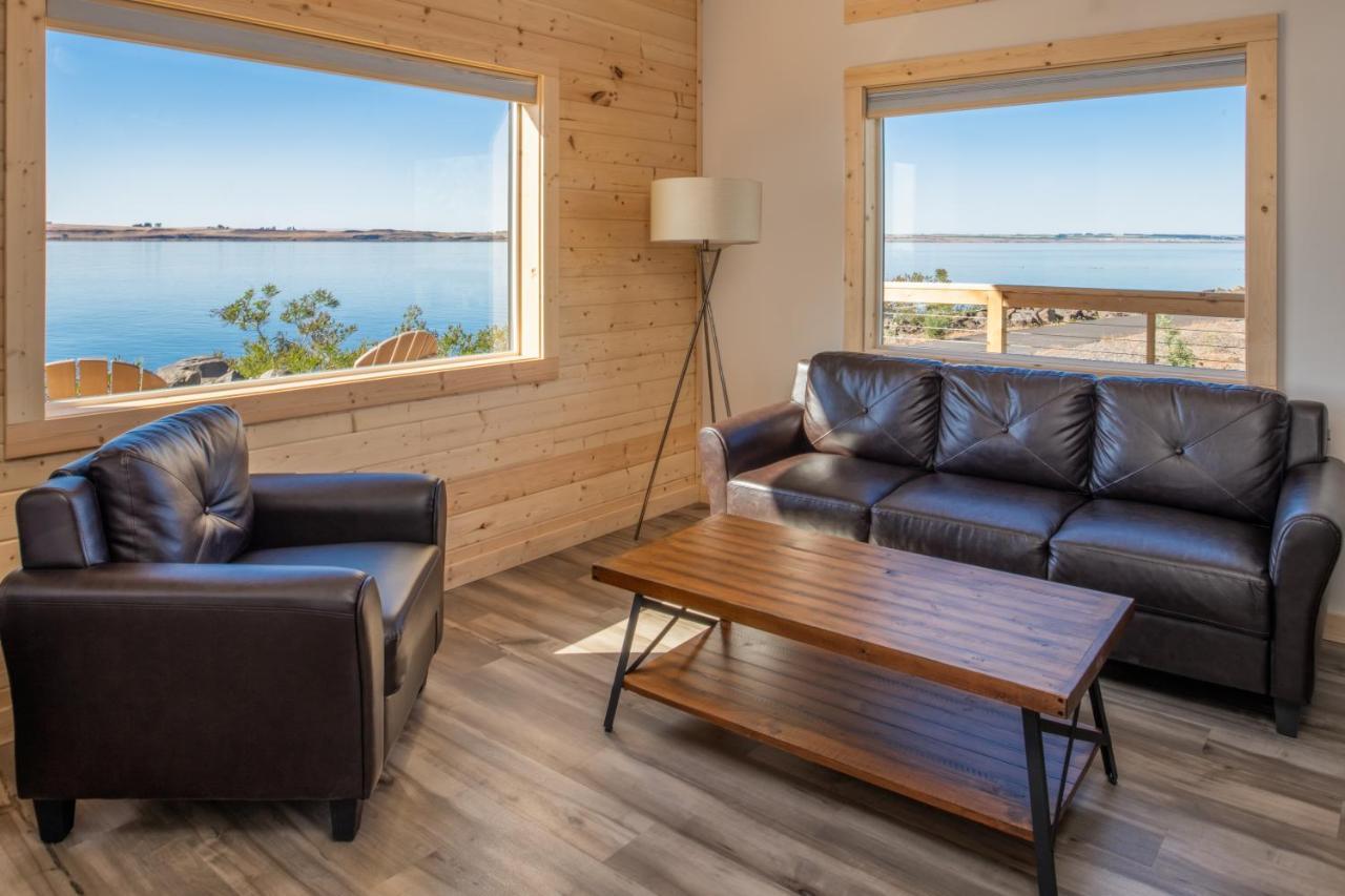 River Lodge And Cabins Boardman Екстериор снимка