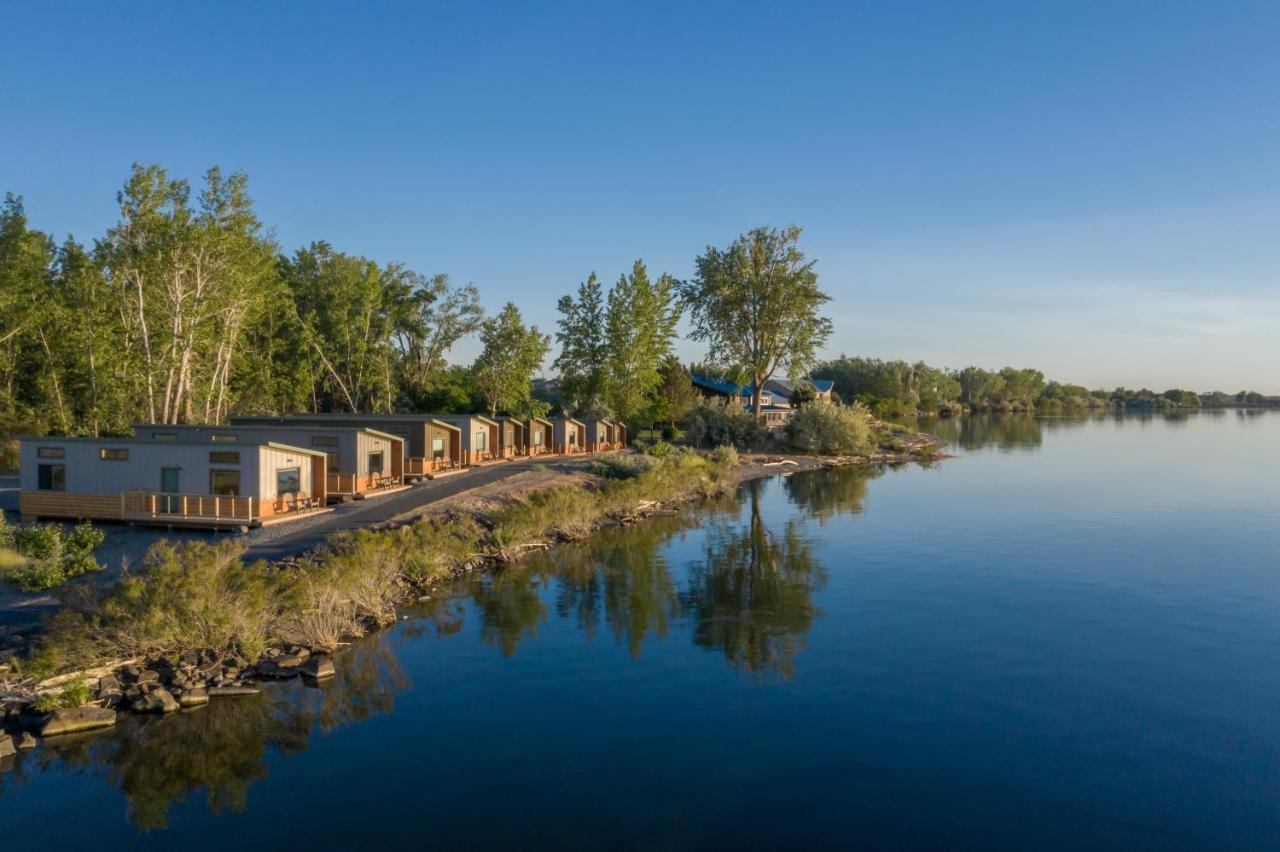 River Lodge And Cabins Boardman Екстериор снимка