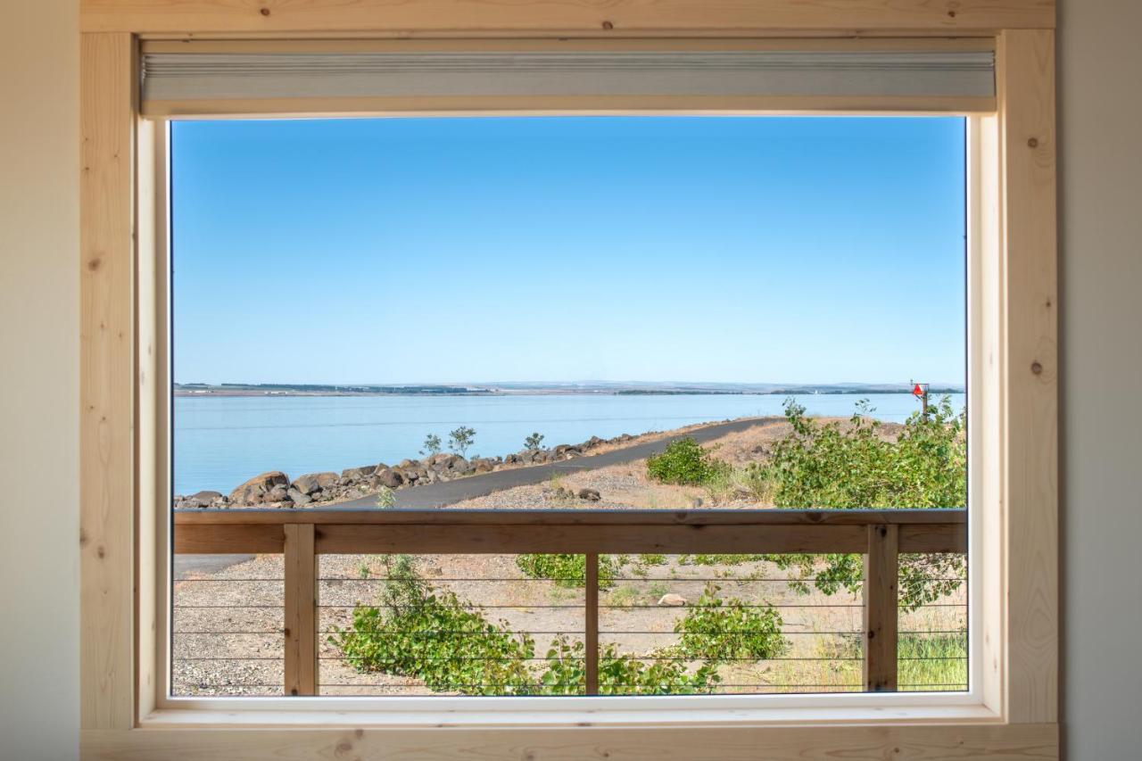 River Lodge And Cabins Boardman Екстериор снимка