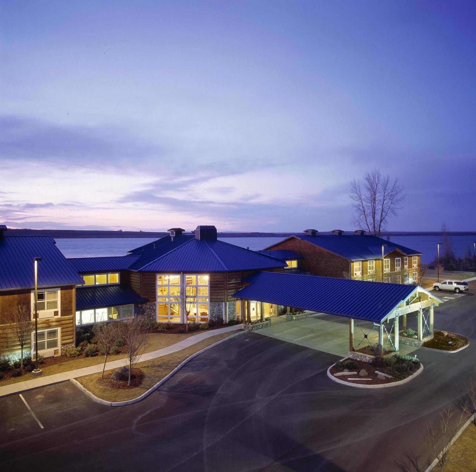 River Lodge And Cabins Boardman Екстериор снимка